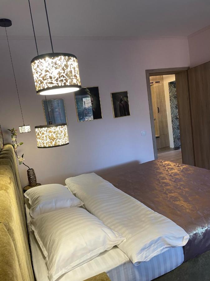Central Luxury Apartment With City View Braşov Exterior foto
